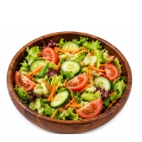 Onze gemengde salade bestaat uit sla, tomaat, komkommer en wortels afgemaakt met een drisse salade dressing. 